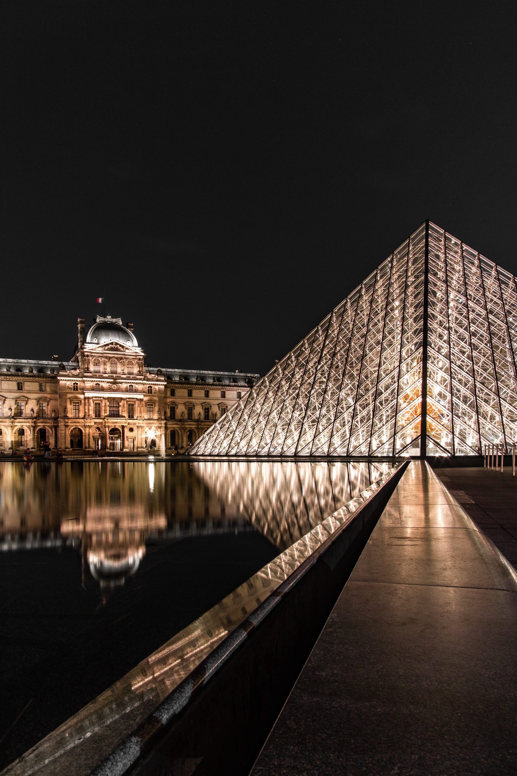 Louvre scaled